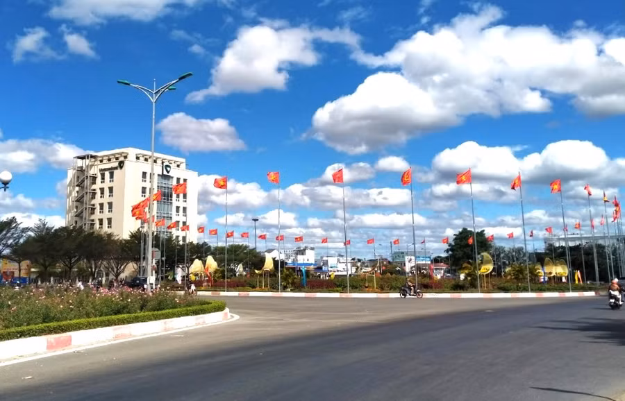 Hạ tầng đô thị được đầu tư khang trang, hiện đại. Ảnh: T.H Hạ tầng đô thị được đầu tư khang trang, hiện đại. Ảnh: T.H