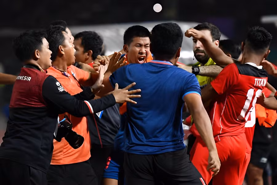 Những thứ không nên xảy ra ở một sự kiện như SEA Games. Ảnh: AFP