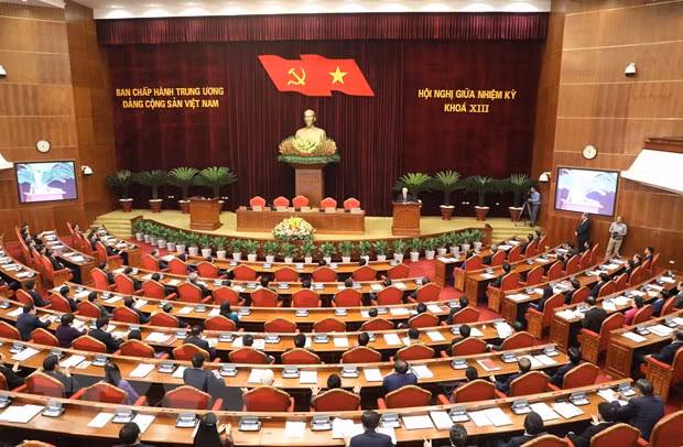 Quang cảnh Hội nghị Ban Chấp hành Trung ương Đảng giữa nhiệm kỳ khóa XIII. (Ảnh: Phương Hoa/TTXVN) Quang cảnh Hội nghị Ban Chấp hành Trung ương Đảng giữa nhiệm kỳ khóa XIII. (Ảnh: Phương Hoa/TTXVN)