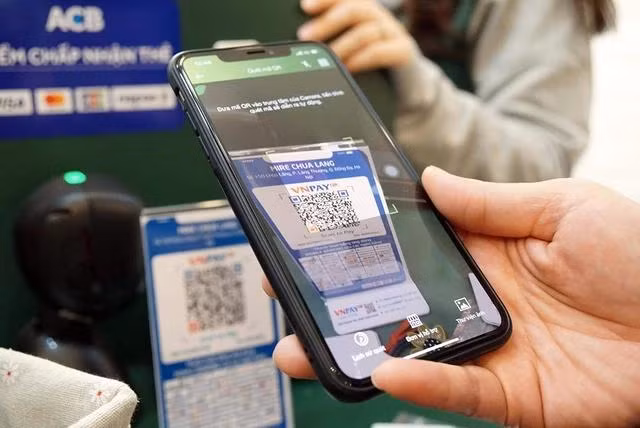 Nên kiểm tra kỹ mọi trường thông tin trước khi bấm lệnh chuyển tiền qua app Nên kiểm tra kỹ mọi trường thông tin trước khi bấm lệnh chuyển tiền qua app