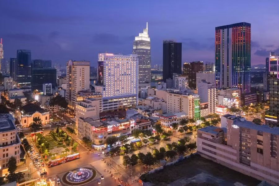 Thành phố Hồ Chí Minh sôi động nhưng lại ẩn trong mình vô vàn trải nghiệm thú vị. (Ảnh: CTV/Vietnam+)
