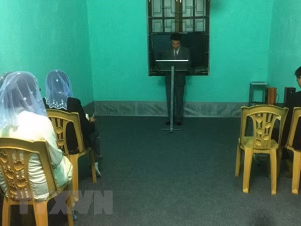 Một buổi truyền đạo trái phép của Hội thánh Đức Chúa Trời Mẹ, năm 2018. (Ảnh: TTXVN phát) Một buổi truyền đạo trái phép của Hội thánh Đức Chúa Trời Mẹ, năm 2018. (Ảnh: TTXVN phát)