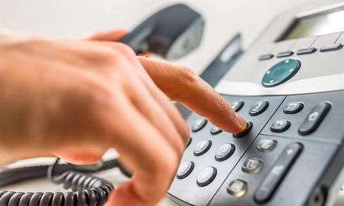Giao Ủy ban Dân tộc thiết lập đường dây nóng hoặc hình thức phù hợp để tiếp nhận thông tin (ảnh minh họa) Giao Ủy ban Dân tộc thiết lập đường dây nóng hoặc hình thức phù hợp để tiếp nhận thông tin (ảnh minh họa)