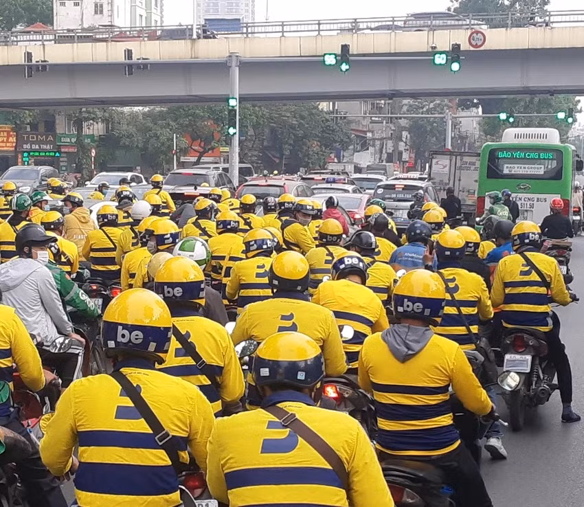 Lái xe công nghệ là một trong các nhóm được đề xuất tham gia BHXH bắt buộc. Ảnh: V.LONG
