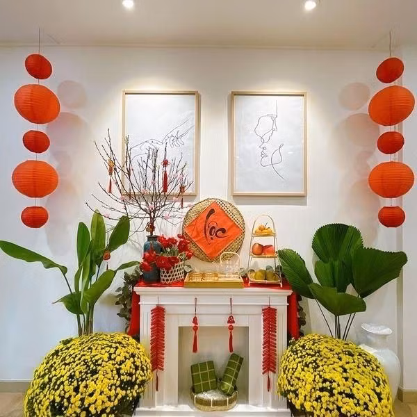 Đèn lồng đỏ với ý nghĩa cầu may mắn là lựa chọn dễ dàng để tạo nên sự rực rỡ ấm áp cho không gian nhà. Có nhiều loại đèn lồng trên thị trường cho bạn lựa chọn.
