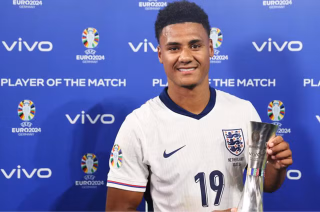 Ollie Watkins chỉ cần 9 phút để nhận danh hiệu "Cầu thủ xuất sắc nhất trận" Ollie Watkins chỉ cần 9 phút để nhận danh hiệu "Cầu thủ xuất sắc nhất trận"