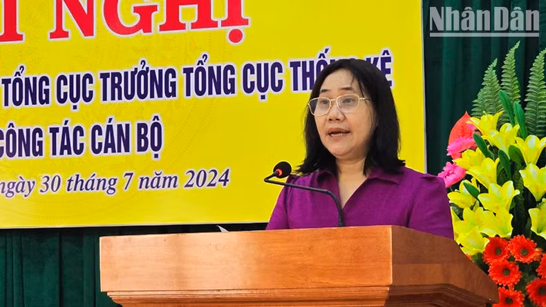 Tổng Cục trưởng Tổng cục Thống kê Nguyễn Thị Hương phát biểu tại hội nghị.
