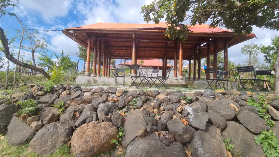 Các nhà gỗ của Đoàn Thành House Farm đã được khôi phục lại