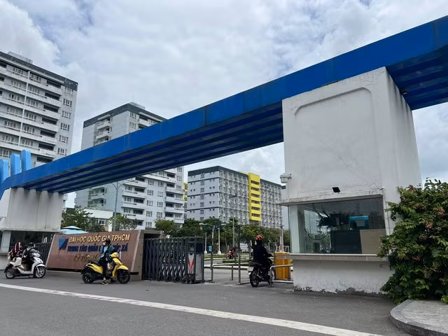 Phát hiện nam sinh năm cuối tử vong ở KTX Đại học Quốc gia TP.HCM - Ảnh 1. Nơi xảy ra vụ việc. Ảnh chụp ngày 19.7. Ảnh: TRẦN DUY KHÁNH