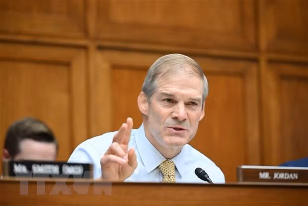 Hạ nghị sỹ Cộng hòa theo đường lối cánh hữu - ông Jim Jordan. (Ảnh: AFP/TTXVN) Hạ nghị sỹ Cộng hòa theo đường lối cánh hữu - ông Jim Jordan. (Ảnh: AFP/TTXVN)