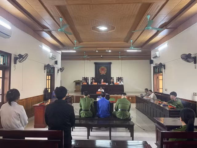 Toàn cảnh phiên xét xử Toàn cảnh phiên xét xử