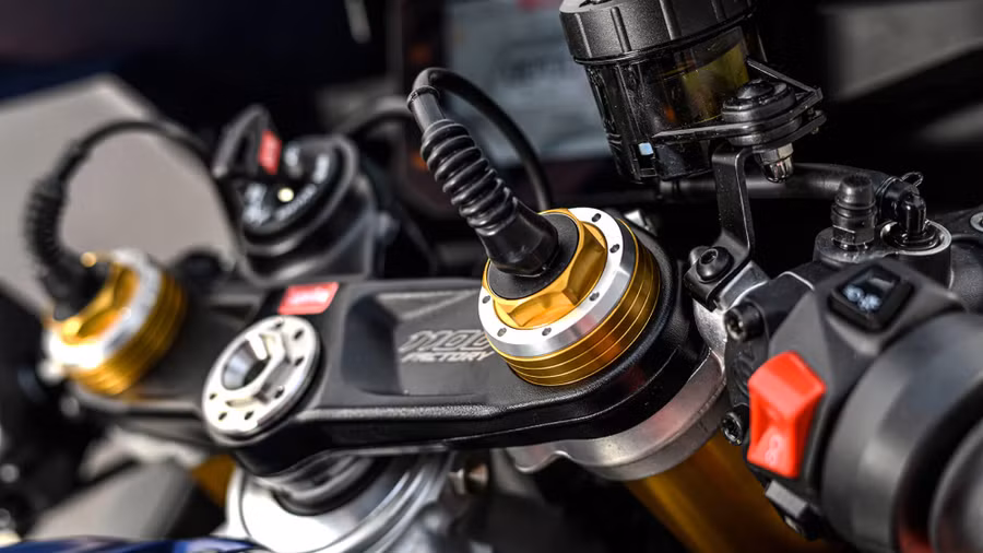 70rsv4factory-02.jpg