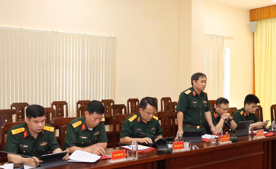 cac-dia-bieu-du-hoi-nghi-kiem-tra.jpg