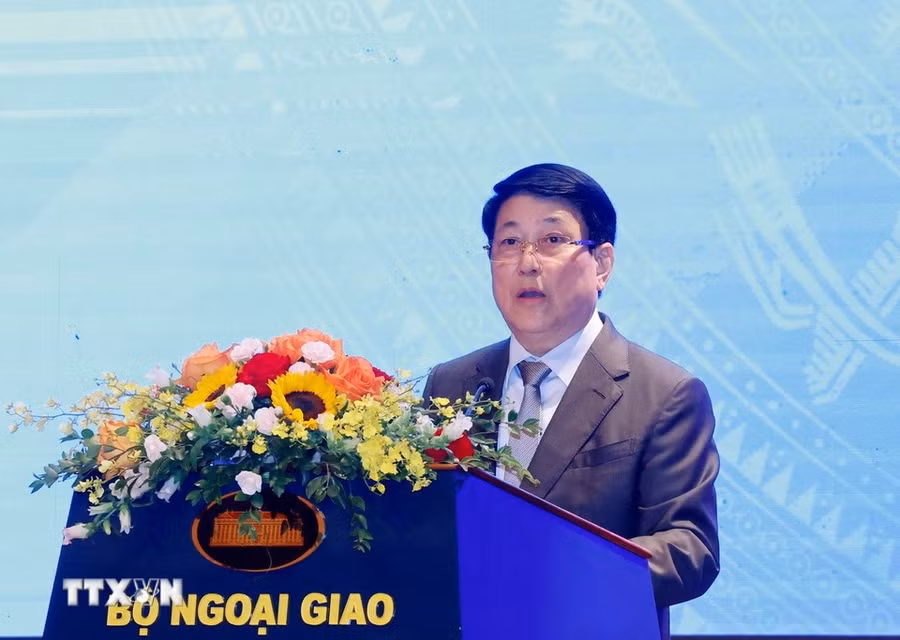 chu-tich-nuoc-luong-cuong-du-hoi-thao-khoa-hoc-ve-vai-tro-cua-ngoai-giao-ky-niem-50-nam-thong-nhat-dat-nuoc-6.jpg