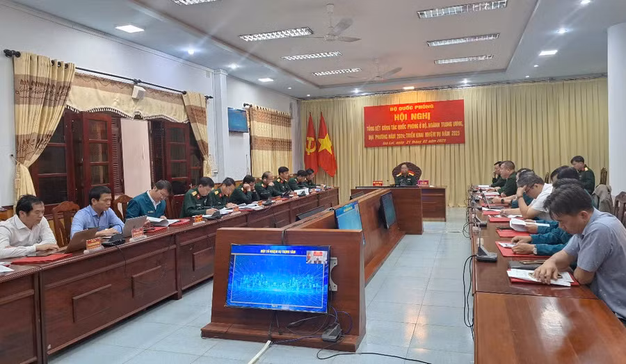 quang-canh-cuoc-hop.jpg