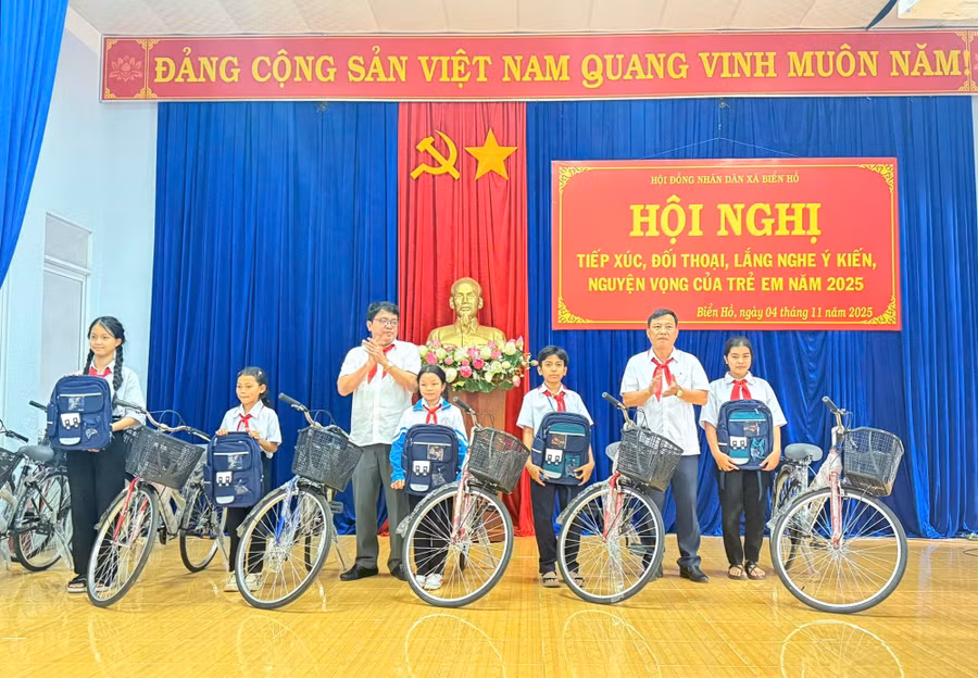 z7189082579012-2d27cb40f80aaa993b41c443bd962bd3-2.jpg