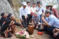 Lễ cầu mưa của Yang Pơtao Apui trên đỉnh núi thần Chư Tao Yang