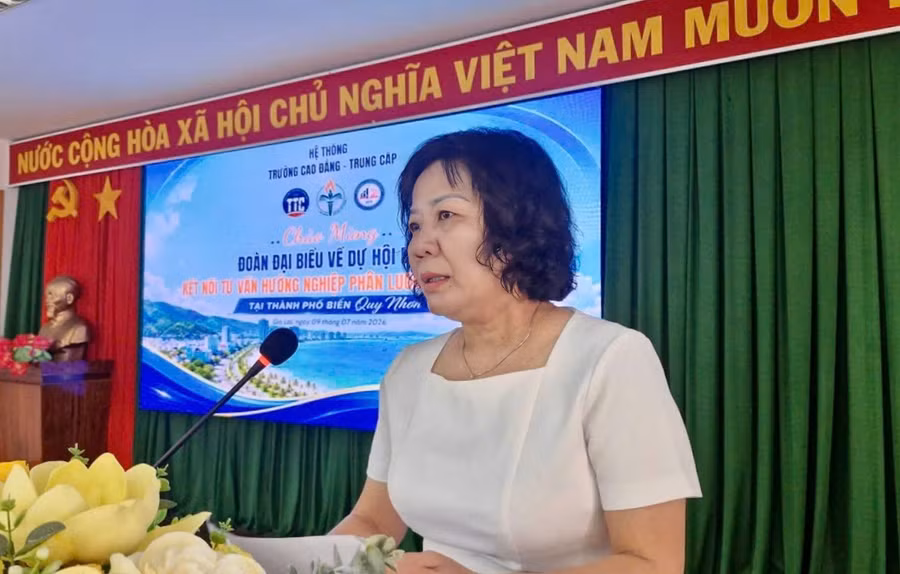 hoi-nghi-tu-van-huong-nghiep-3.jpg