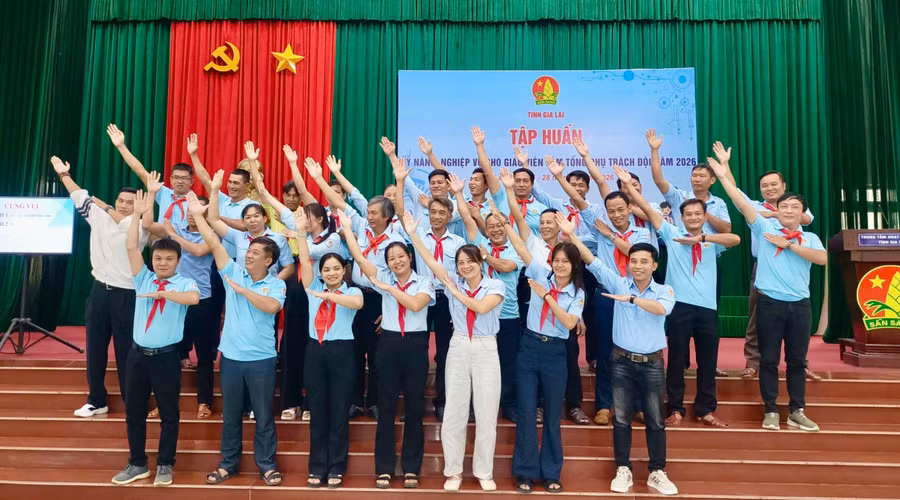 khai-mac-lop-tap-huan-cong-tac-doi-2.jpg