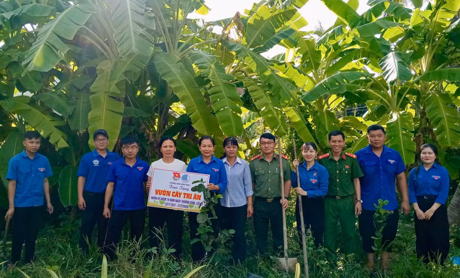 tham-tang-qua-nhan-dip-27-7-3.jpg