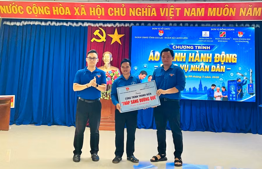 doan-ubnd-tinh-trien-khai-chuong-trinh-ao-xanh-hanh-dong-phuc-vu-nhan-dan-tai-xa-canh-lien-1.jpg
