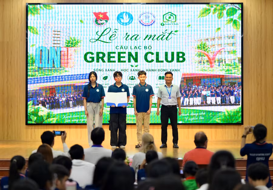 hoi-sinh-vien-truong-dai-hoc-quy-nhon-ra-mat-green-club-2.jpg