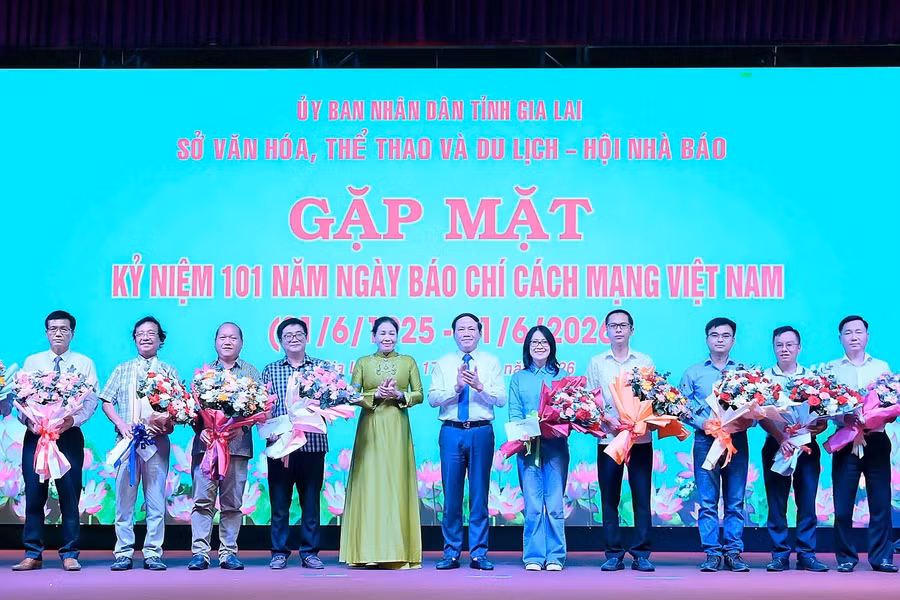 gap-mat-nhan-ky-niem-101-nam-ngay-bao-chi-cach-mang-viet-nam-7.jpg