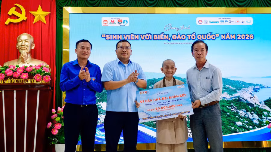 sinh-vien-gia-lai-voi-bien-dao-to-quoc-2026-14.jpg