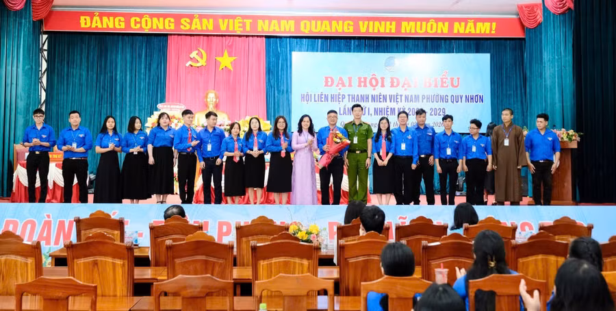 hoi-lhtn-viet-nam-phuong-quy-nhon.jpg