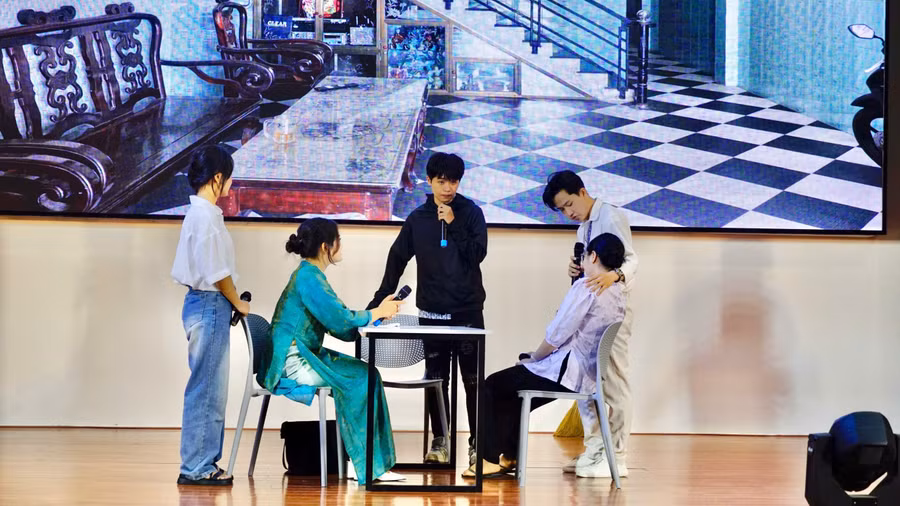 tuyen-truyen-phong-chong-ma-tuy-an-ninh-mang-tai-dh-quy-nhon-2.jpg
