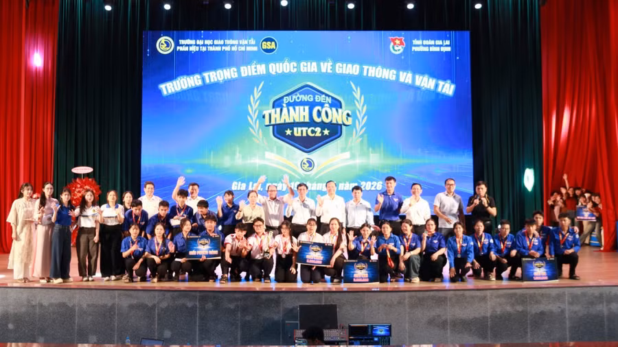 truong-thpt-so-1-tuy-phuoc-doat-giai-nhat-cuoc-thi-duong-den-thanh-cong-2026-4.jpg