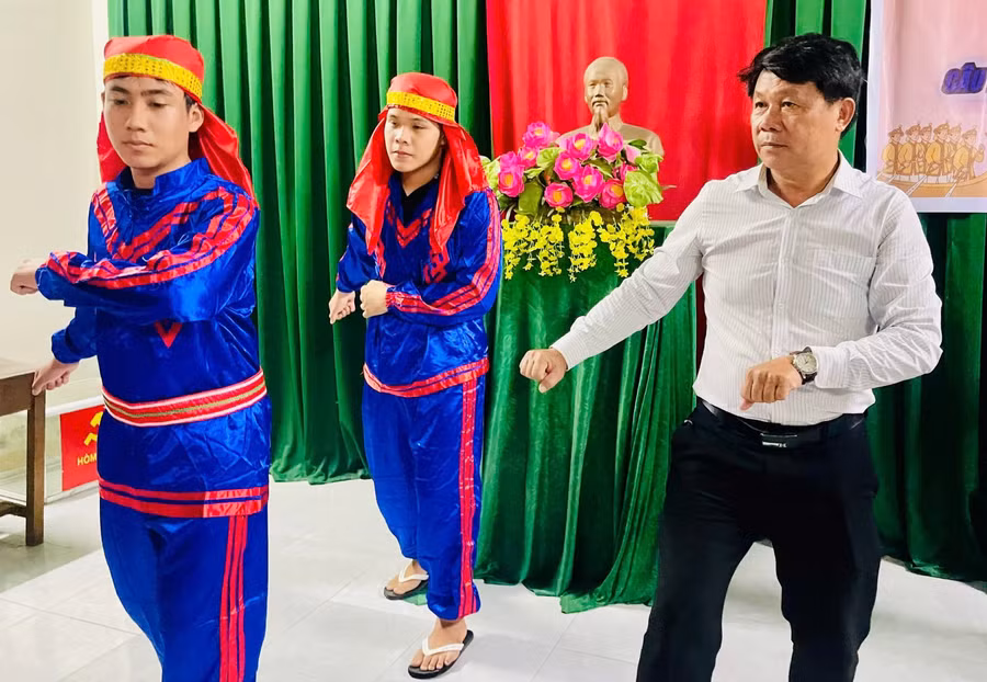 clb-cheo-ba-trao-tuy-phuoc-2-7489.png