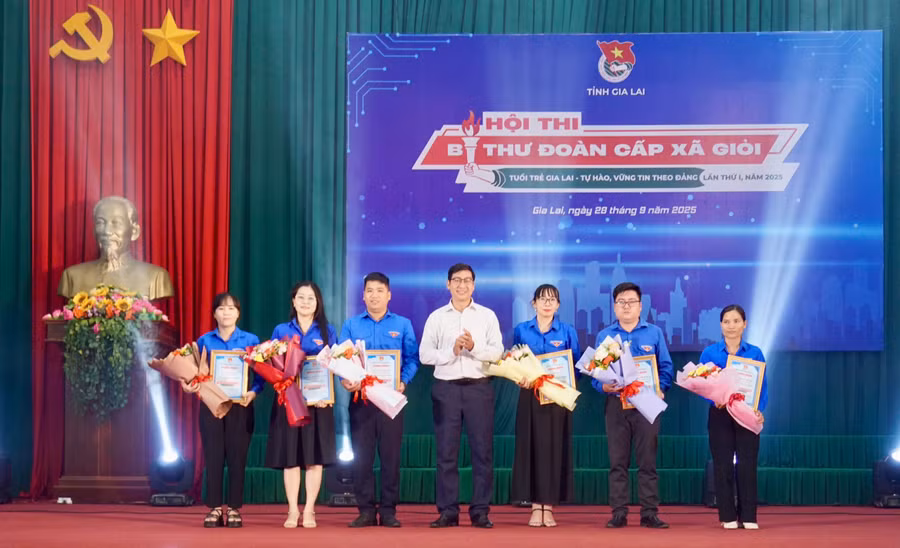hoi-thi-bi-thu-doan-cap-xa-gioi-5.jpg