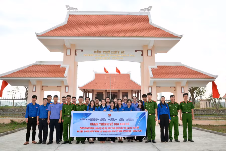 xuan-tinh-nguyen-tai-xa-cuu-an-4.jpg