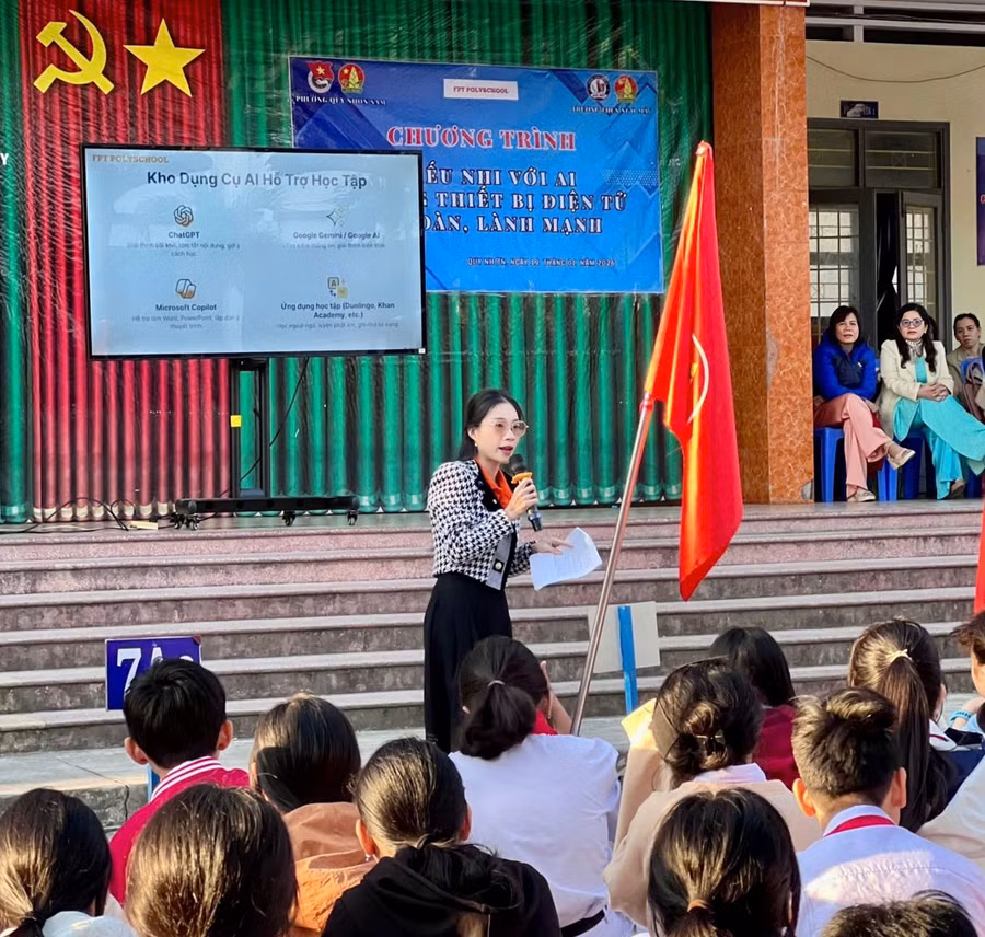 hoc-sinh-truong-thcs-ngo-may-tham-gia-chuong-trinh-ai-va-an-toan-mang-cho-hoc-sinh-1.jpg