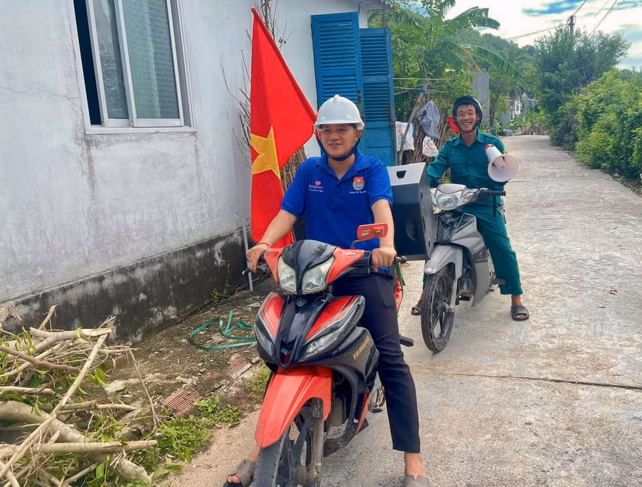 thanh-nien-gia-lai-ho-tro-nguoi-dan-truoc-con-bao-so-13-8.jpg