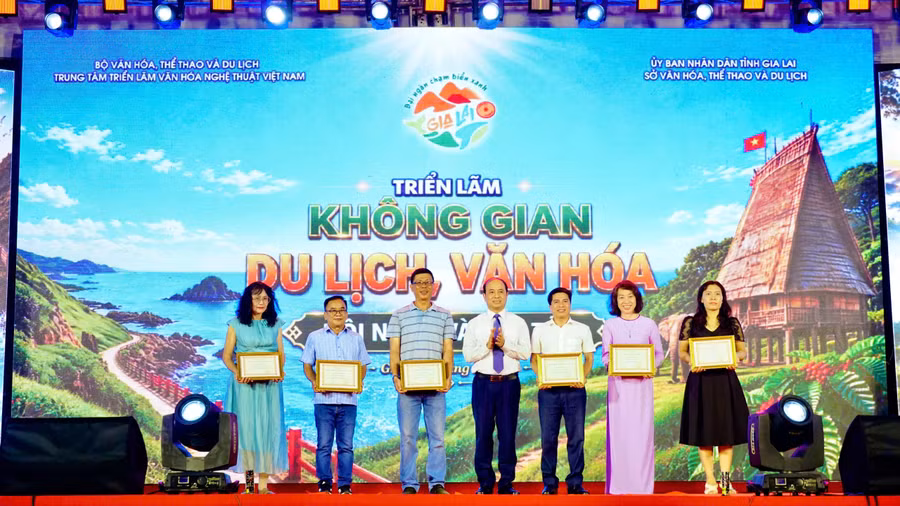be-mac-trien-lam-khong-gian-du-lich-van-hoa-hoi-nhap-va-lan-toa-6.jpg