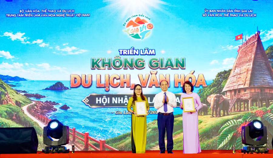 be-mac-trien-lam-khong-gian-du-lich-van-hoa-hoi-nhap-va-lan-toa-3.jpg