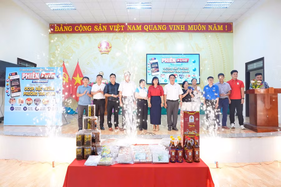 livestream-mo-duong-cho-dac-san-dia-phuong-4.jpg
