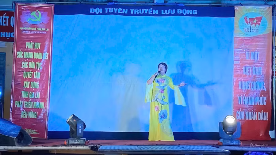 mot-tiet-muc-duoc-bieu-dien-tai-dem-giao-luu-van-hoa-van-nghe-tai-xa-ia-dom-anh-lac-ha.jpg