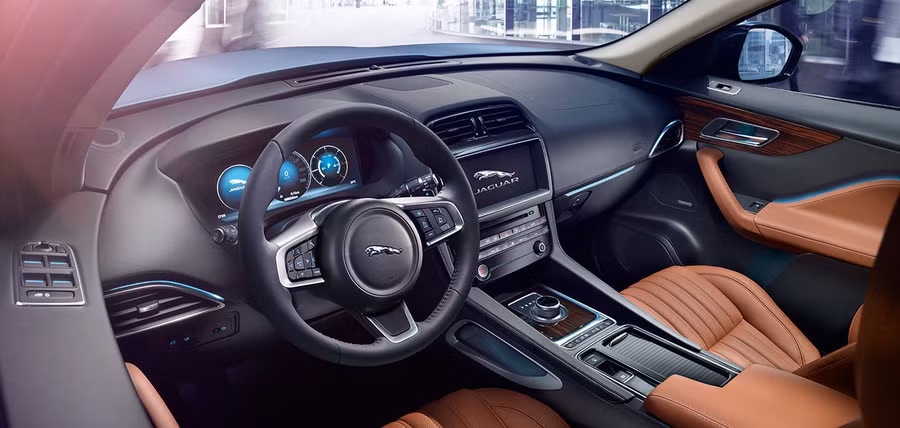 x761-18my-015-glhd-interior1-desktop-1366x650-tcm76-344512-desktop-1366x650-681.jpg