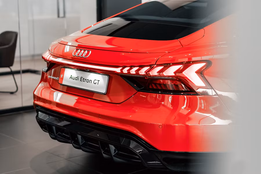 audi-e-tron-gt-quattro-3-1658155917.jpg