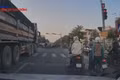 Những trường hợp dừng đèn đỏ vẫn có thể bị phạt?