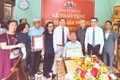Trưởng Ban Chính sách, chiến lược Trung ương Nguyễn Thanh Nghị trao Huy hiệu 80 năm tuổi Đảng tại tỉnh Gia Lai