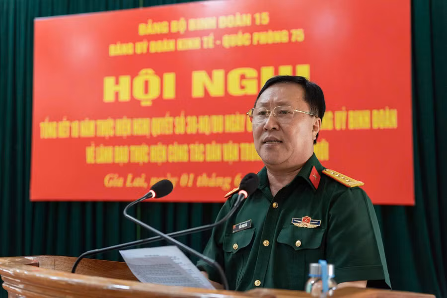 dai-ta-tran-ngoc-hai-pho-tu-lenh-tham-muu-truong-binh-doan-15.jpg