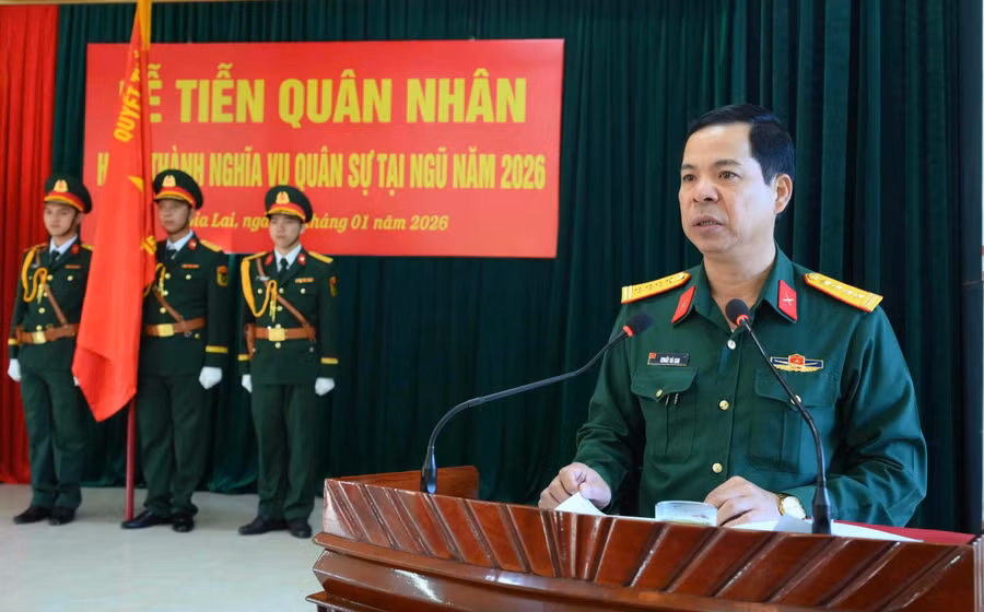 dai-ta-khuat-ba-cao-bi-thu-dang-uy-pho-tu-lenh-binh-doan-15-phat-bieu-tai-buoi-le.jpg