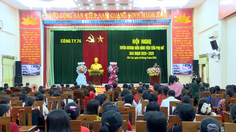 anh-1-hon-200-dai-bieu-tham-du-hoi-nghi-tuyen-duong-dien-hinh-tien-tien-trong-phong-trao-phu-nu-giai-doan-2020-2025-cong-ty-74.jpg