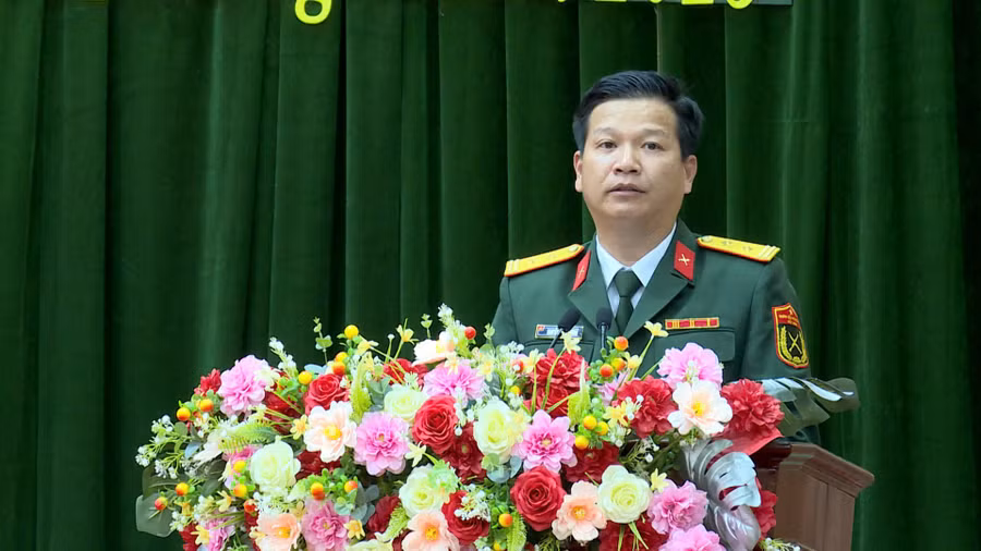 anh-2-trung-ta-nguyen-quoc-vuong-chu-nhiem-chinh-tri.jpg