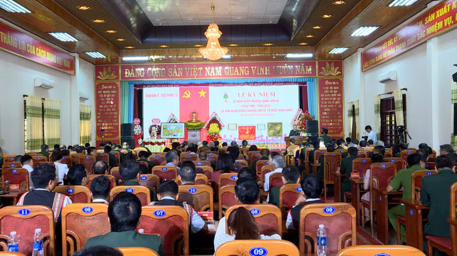 toan-canh-le-ky-niem-40-nam-ngay-truyen-thong-doan-kinh-te-quoc-phong-715.jpg