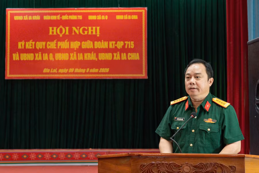 dai-ta-huynh-xuan-phuoc-doan-truong-doan-kt-qp-715-phat-bieu.jpg